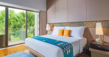 Family Duplex Pool View Room